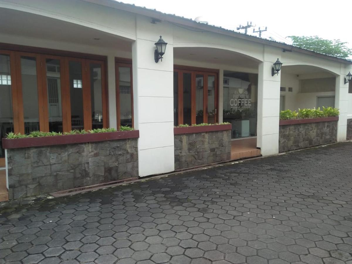Hotel Besar Purwokerto Extérieur photo