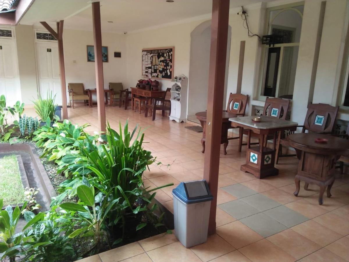 Hotel Besar Purwokerto Extérieur photo