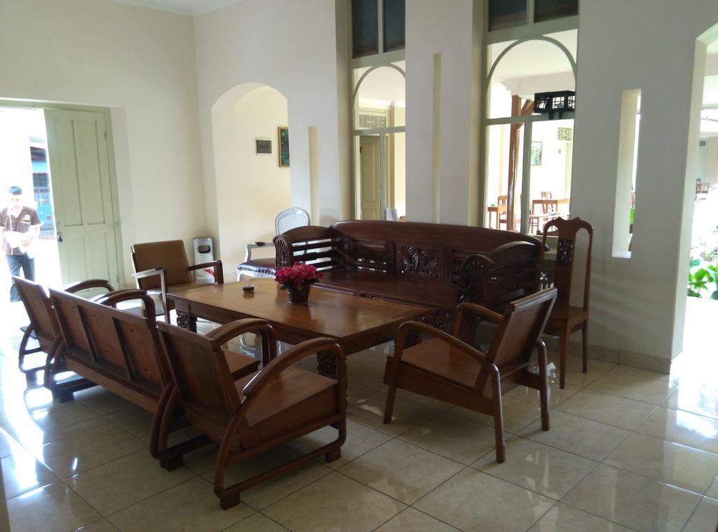 Hotel Besar Purwokerto Extérieur photo